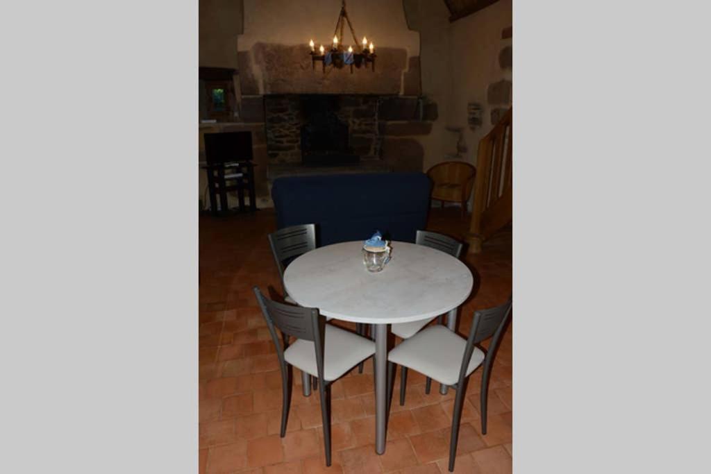 Gite 3 Personnes, Possibilite Table D'Hotes Le Soir Treduder Buitenkant foto